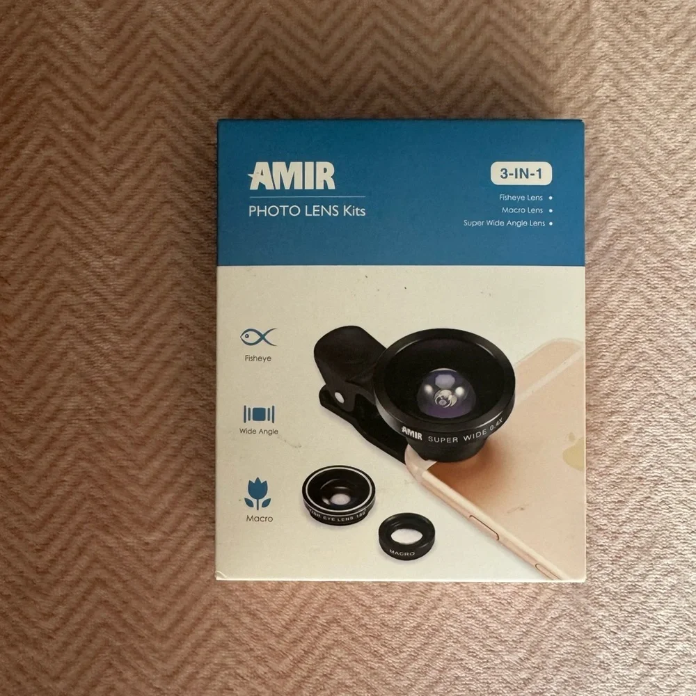 NWT Black Clip-On Camera Lens